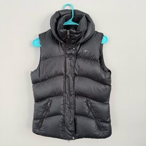 Nike down filled 550 puffer vest with packable hood size small